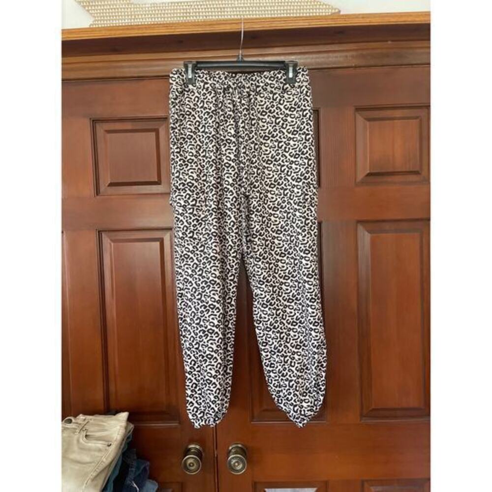 Belinda animal print for pocket cargo jogger size medium